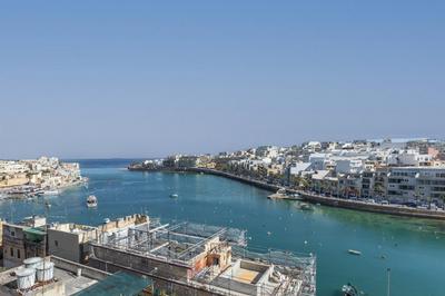 Sea View Apartment With Terrace In Central Marsaskala