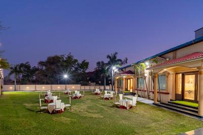 Hotel The Rivaaj