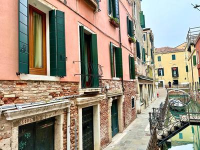 Central Flat Romantic Domus Remedio