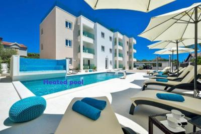 Luxury Apartment Arta-2 with heated pool and jacuzzi