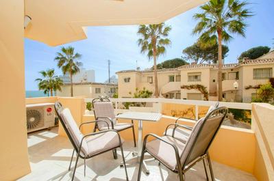 Apartamento con vistas al mar y al lado de todo.