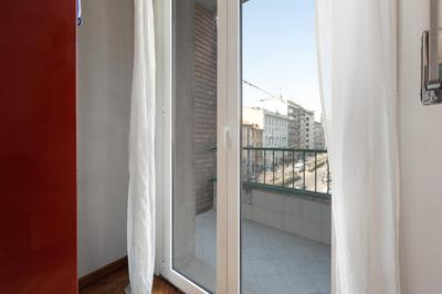 GuestHost - M1 Pasteur Apartment with Balcony