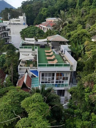 Entropy Apartment Hotel