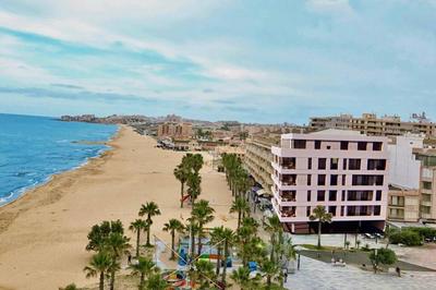 Deluxe Apartment La Mata 2. 50m from Sea