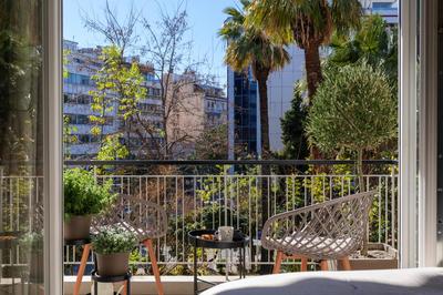 Acropolis Deluxe 2BR Apartment