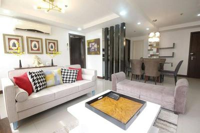 McKinley Hill, BGC 3 Bedroom Unit Venice Mall Walking Distance