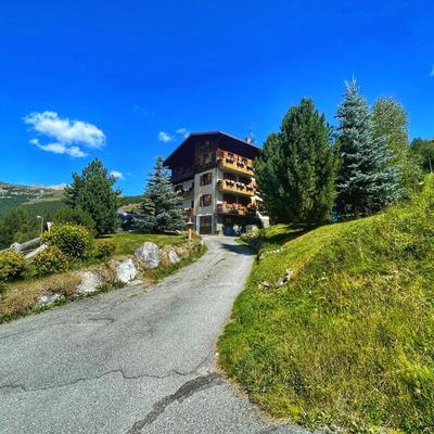 LG Apartment Livigno - Modern alpine comfort