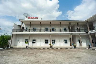 RedDoorz at Jalan HOS Cokroaminoto Jambi