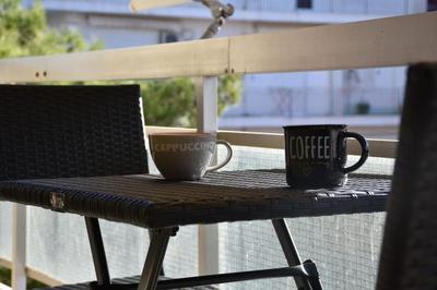 Seashell ap NEAR THE BEACH