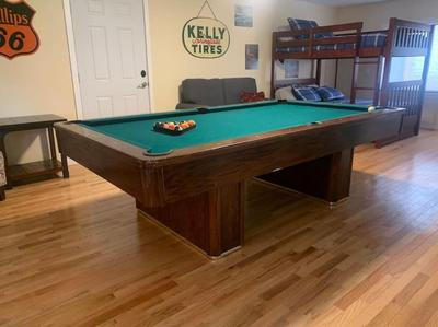 Centrally Located Redmond Retreat with Pool Table