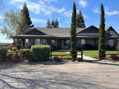 Adorable 1 Bedroom with pool, and Horse Arena