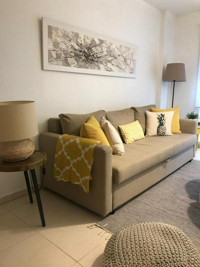 Designer's Flat - 3 Bdrm - Wifi - Best Location