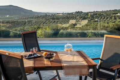 Brand new Villa Plyto - Amazing views - Heated pool