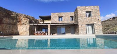 Villa Veneterra-Pool-SeaView-ConciergeServices