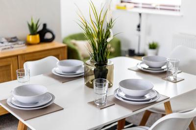 Levi Suite by Koya Homes - 3-Bedroom Home, Downtown Cardiff, Free Parking