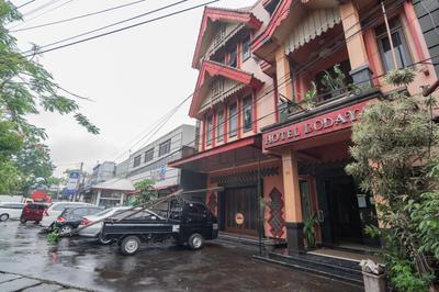 RedDoorz at Hotel Lodaya Bandung