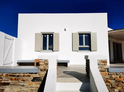 Chic flat with terrace in Antiparos and sea view