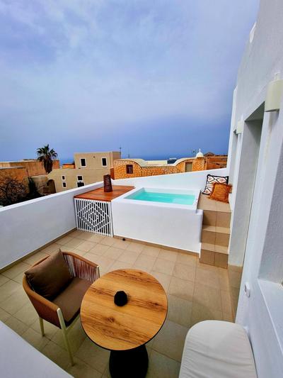 Lovely House at Oia Village Center