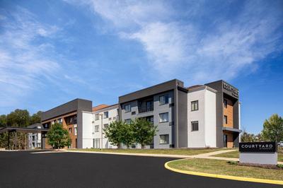 Courtyard Detroit Brighton