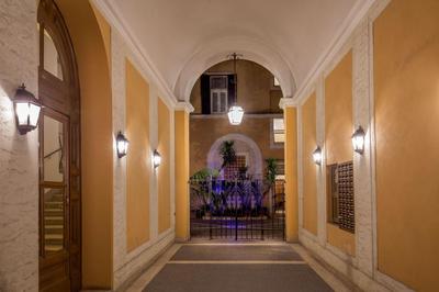 Navona Gold Apartment