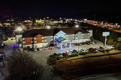 Holiday Inn Express Hotel & Suites Knoxville-North-I-75 Exit 112 by IHG