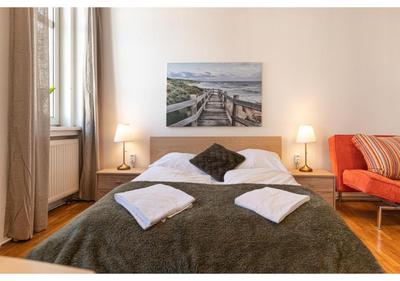 Affordable 2BR Apartment Near Wiener Stadthalle