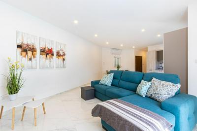 H1- Modern & Spacious 3 Bedroom Apartment