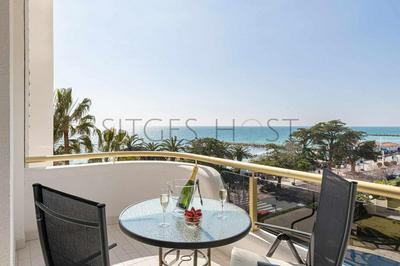 Sitges ARENA - dos piscinas frente al mar