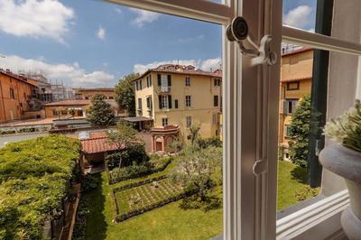 PUCCINI PENTHOUSE with Terrace inside Lucca