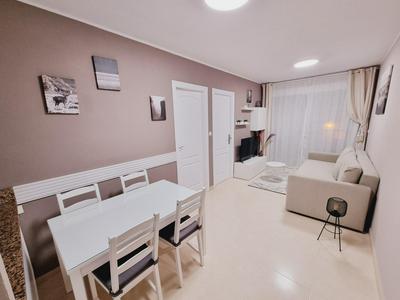 Evita Luxury Apartments - Near Playa Los Locos Beach with Pool