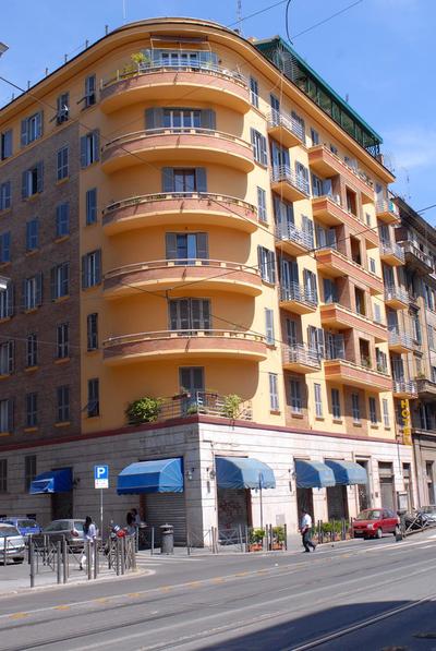 Roma Naif Rooms