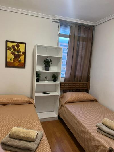 Malvarrosa habitación cómoda y sencilla cerca de la playa