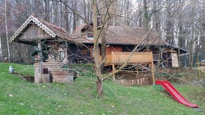 Country house with a pool in Medvednica Nature Park