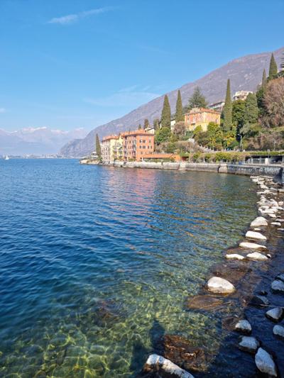 Deluxe finestra sul lago