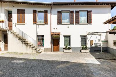 Clelia's Apartment (Como)