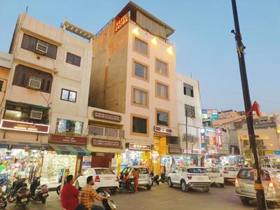 Hotel Crown, Near Golden temple