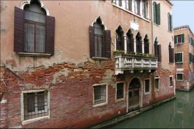 Walk on the water ✧ 5 minutes to Rialto Bridge
