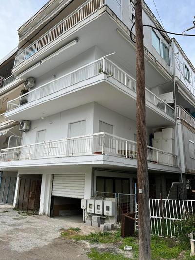 Sunny Peraia Apartment