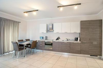 Cozy, modern studio apartment in the heart of St Julians