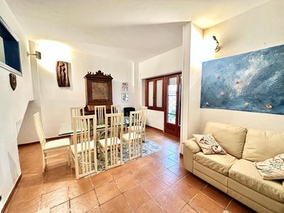 Villa summertime walking distance from the sea with garden