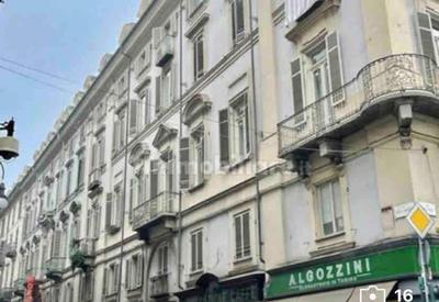 Piccolo loft sui tetti di Torino