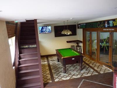 Shanahans B&B with Sports Bar