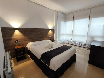 Hotel Artxanda Bilbao, Parking Gratuito en el Exterior Junto al Hotel