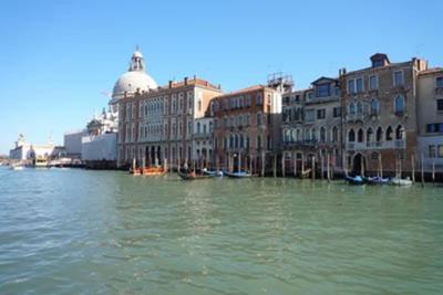 San Marco charming apartment with canal view