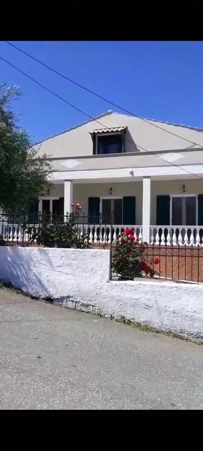Kouros Villa Apartments
