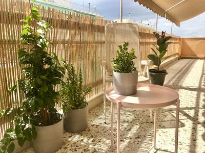 Sleek & Sunny Athenian Penthouse 5min from metro