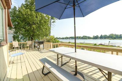 Campau cottage 1 bed Lakefront hot swim pool spa cottage