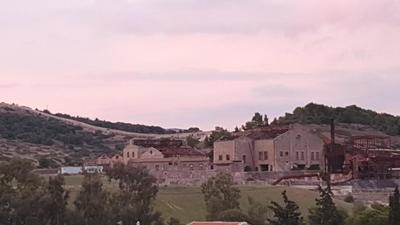 Sea & Mountain Apartment Close to Port and City