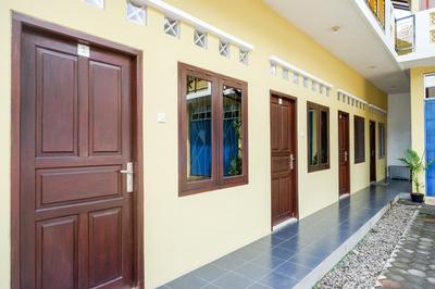 RedDoorz Syariah near Exit Tol Krapyak Semarang