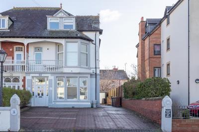 The Chymes Holiday Flats